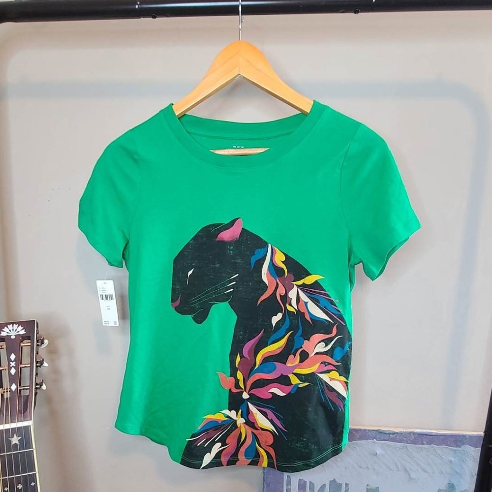 Vibrant Jaguar print tee - NEW